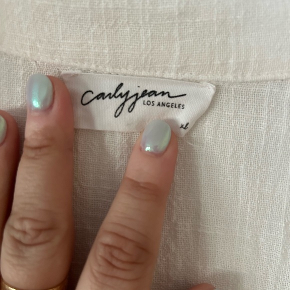 Carly Jean Los Angeles Ivory Top - Picture 2 of 2